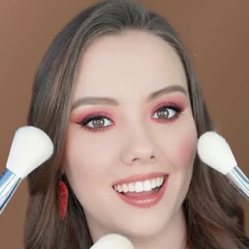 Maleja Castro (Maquillaje y Vida)